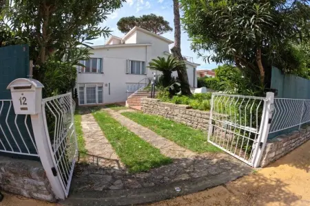 Villa Casa Marchese, 150 m de la plage à Tirrenia : photo 1