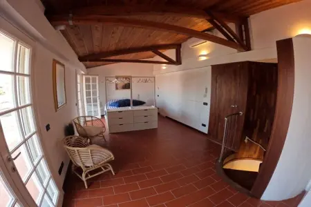 Villa Casa Marchese, 150 m de la plage à Tirrenia : photo 20