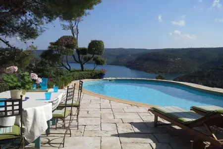 Location maison à Esparron de Verdon, Maison de vacances avec 3 chambres