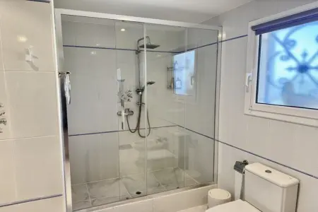 Maison avec piscine et vue baie de Roses, 3 chambres : photo 24