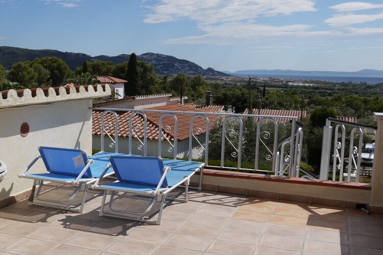 Maison méditerranéenne avec piscine et vue baie de Roses - Photo 3