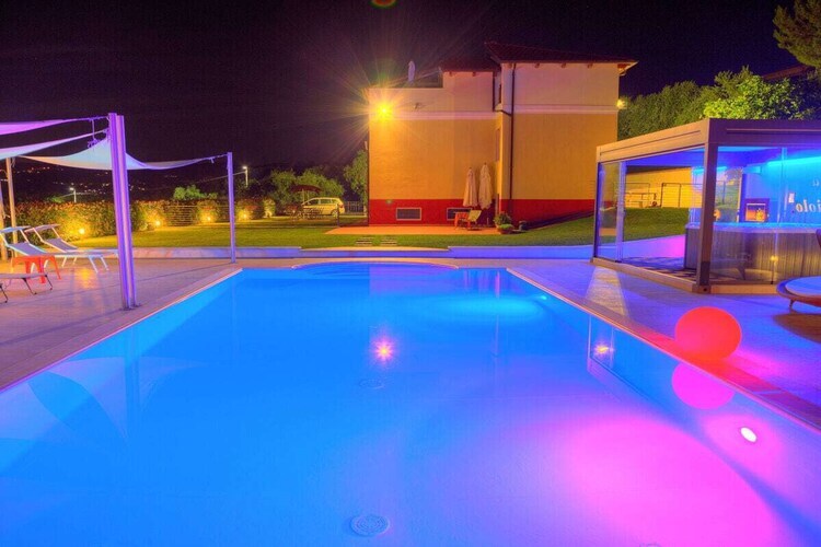 Villa il Poggiolo : 3 appartements, piscine débordement à Diano Marina - Photo 8