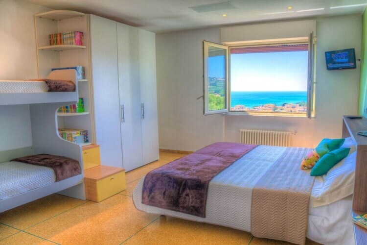 Villa il Poggiolo : 3 appartements, piscine débordement à Diano Marina - Photo 12