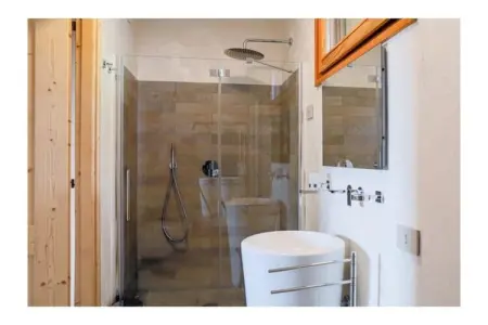 Chalet avec spa, piscine et vue lac à Dervio : photo 43