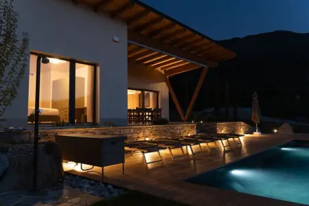 545620, Maison de vacances à Colico avec piscine - Photo 5