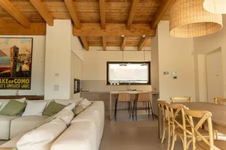 545620, Maison de vacances à Colico avec piscine - Photo 9