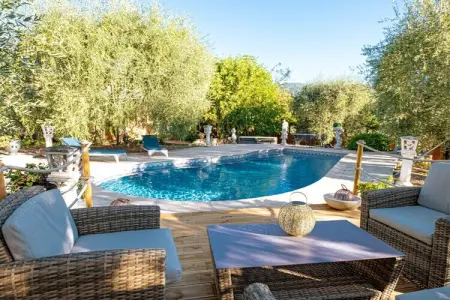 Maison climatisée avec piscine et spa à Grasse : photo 2