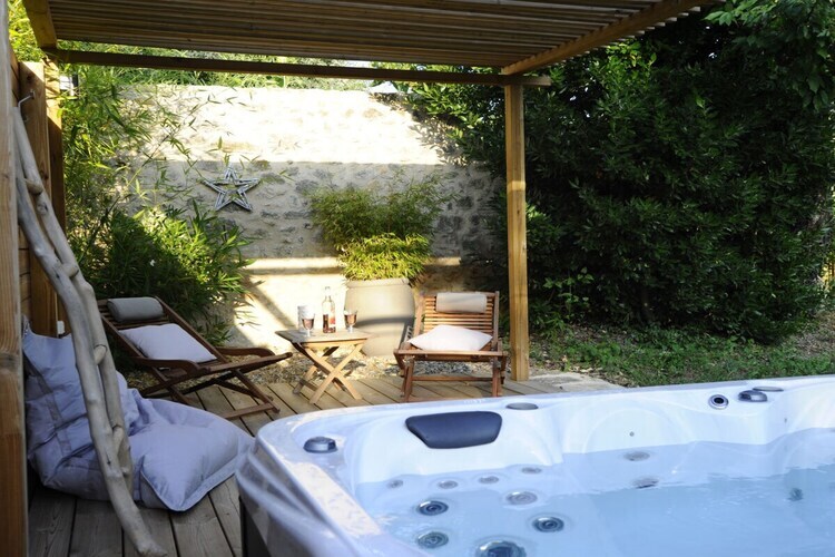 Maison 2 chambres à Apt avec jacuzzi privé et piscine - Photo 5