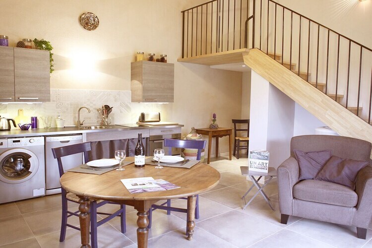 Maison 2 chambres à Apt avec jacuzzi privé et piscine - Photo 10