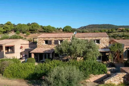 Maison 5 personnes à Piana, 100 m de la plage d'Arone : photo 4