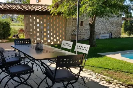 Le Mazet des Moineaux, maison provençale à Saint-Saturnin-les-Apt : photo 2