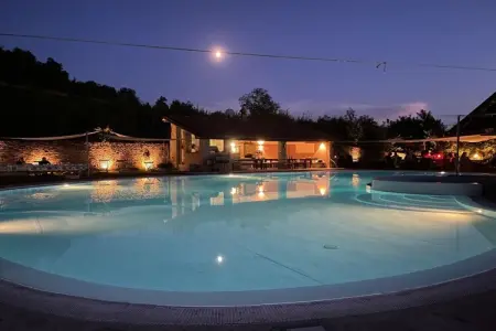 Maison rénovée 100 m² avec piscine à Cortemilia : photo 8