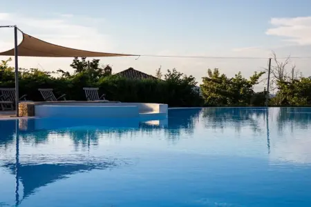 Casa Fienile à Cortemilia : maison 7 pers., piscine : photo 6