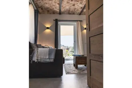 Maison 3 pièces avec piscine débordement à Treiso : photo 10