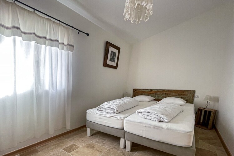 Gîte 4 personnes à Fox-Amphoux avec piscine - Photo 16