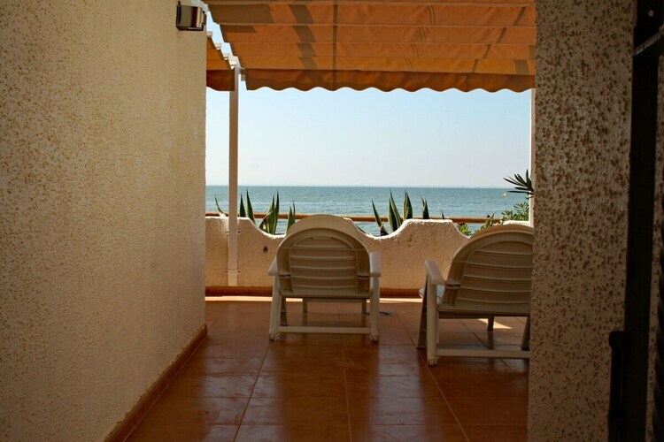 Bungalow face à la plage à La Manga del Mar Menor - Photo 5