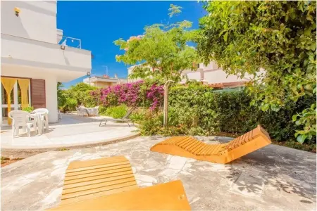 Villa Irene à Torre Santa Sabina, accès direct à la plage : photo 1