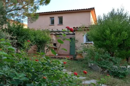Mini-villa 3 pièces Santa Giulia, 350 m de la plage : photo 2