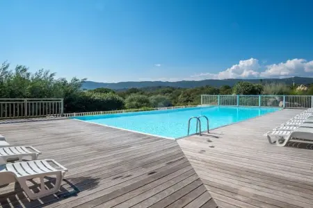 Mini-villa 3 pièces Santa Giulia, 350 m de la plage : photo 4