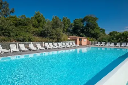Mini-villa 3 pièces Santa Giulia, 350 m de la plage : photo 5