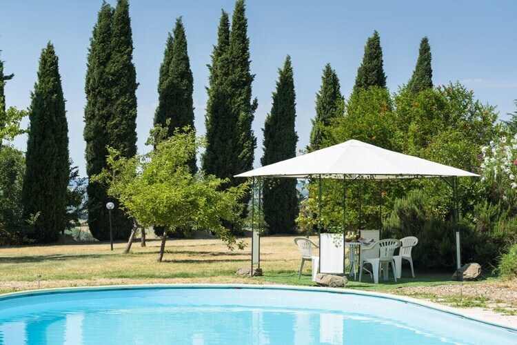 Villa I Cipressi en Toscane : 5 chambres, piscine et vue panoramique - Photo 4