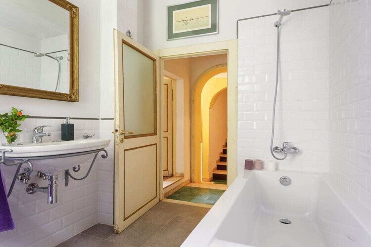 Villa I Cipressi en Toscane : 5 chambres, piscine et vue panoramique - Photo 24