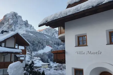 Studio Diego à Santa Cristina, vue sur le Sassolungo : photo 1