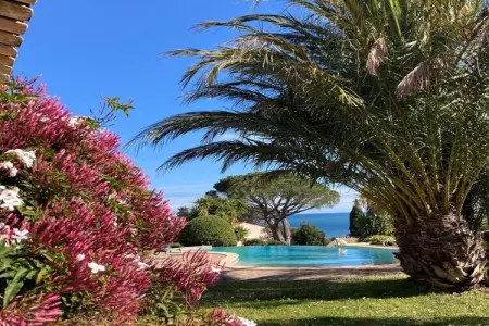 Location villa à Les Issambres, Villa avec piscine aux Issambres