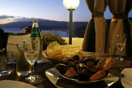 Maison Porto Alabe, vue mer et balcon salon : photo 40