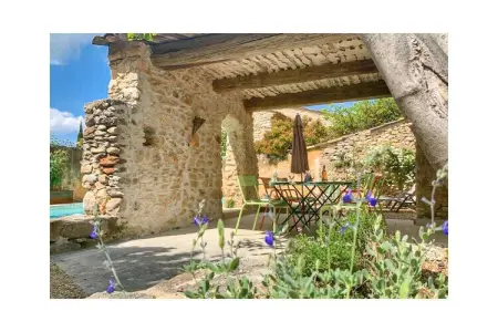 Maison 5 chambres avec piscine à Rustrel : photo 2