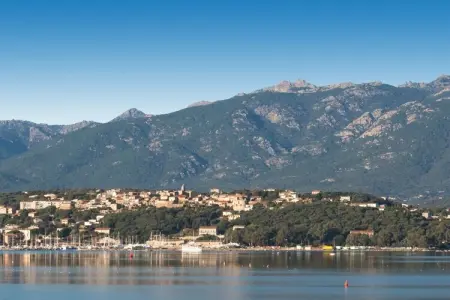 Mini-villa 3 chambres à Porto-Vecchio, vue mer et piscine : photo 20