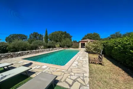 Maison climatisée Aups, piscine eau salée et jeux : photo 2
