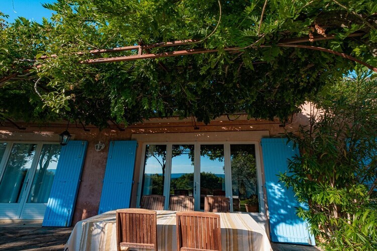Maison 8 personnes à Roussillon, piscine et jardin - Photo 10