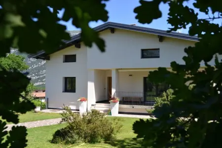 Maison 5 pers. avec jardin à Calavino, vue Dolomites : photo 1