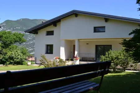 Maison 5 pers. avec jardin à Calavino, vue Dolomites : photo 9