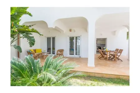 Maison Ferreri à Specchiolla, jardin clos à 350m de la plage : photo 3