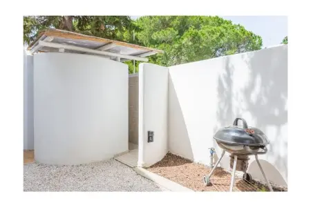 Maison Ferreri à Specchiolla, jardin clos à 350m de la plage : photo 5