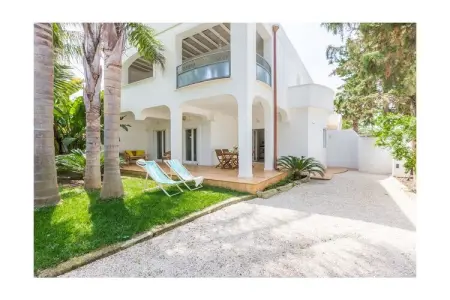 Maison Ferreri à Specchiolla, jardin clos à 350m de la plage : photo 6