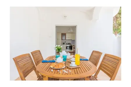 Maison Ferreri à Specchiolla, jardin clos à 350m de la plage : photo 7