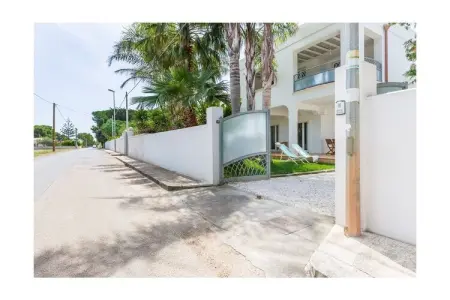 Maison Ferreri à Specchiolla, jardin clos à 350m de la plage : photo 21
