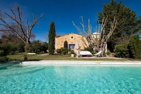 Location villa à Gargas, Villa de vacances avec piscine à débordement – 913 GAR