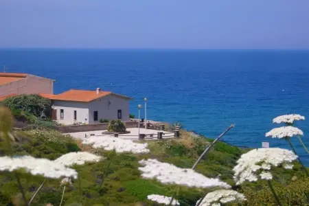 Maison Domenico en falaise à Porto Alabe, vue mer : photo 1