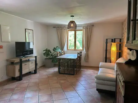 Maison 80 m² avec terrasse et barbecue à Castellane : photo 2