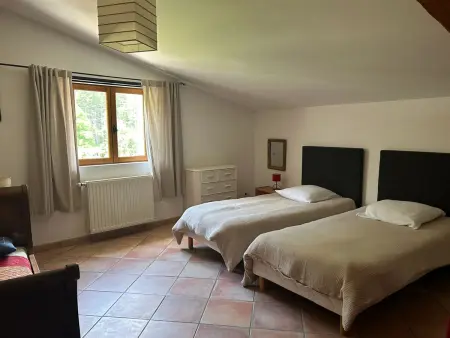 Maison 80 m² avec terrasse et barbecue à Castellane : photo 3