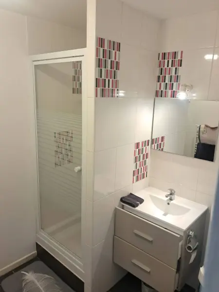 Appartement de plain-pied 30 m² au centre de Lisieux : photo 7