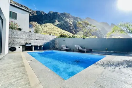Maison 4 pers. avec piscine chauffée et vue mer à Paul do Mar : photo 4