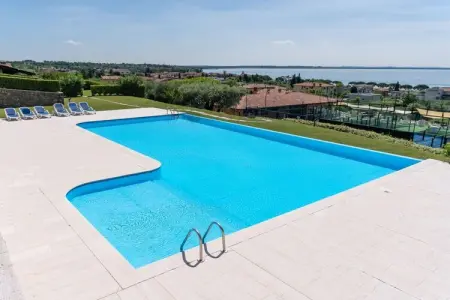 Maison 130 m² à Lazise, jardin privé et vue lac : photo 4