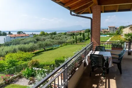 Maison 130 m² à Lazise, jardin privé et vue lac : photo 15