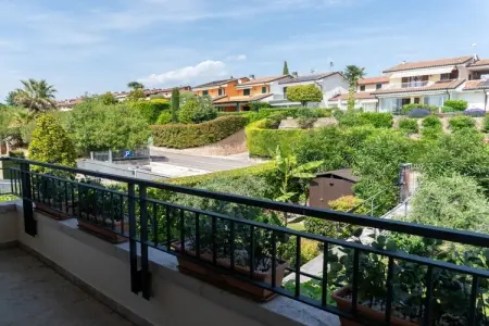 Maison 130 m² à Lazise, jardin privé et vue lac : photo 17