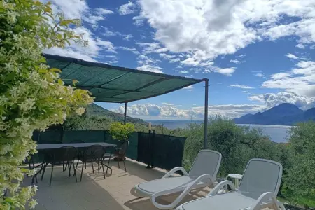 Maison 4 pers. à Brenzone sul Garda, terrasse privée